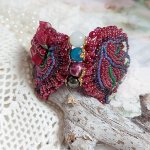 Incantevole bracciale autunnale ricamato con cristalli Swarovski, perle rotonde in resina perlata, pizzo e perle di seme